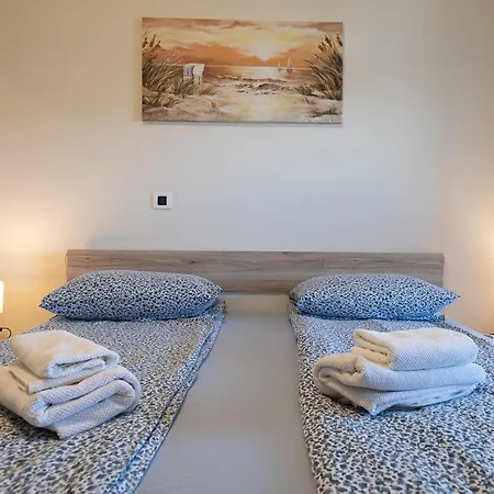 Cozy דירה רוביני